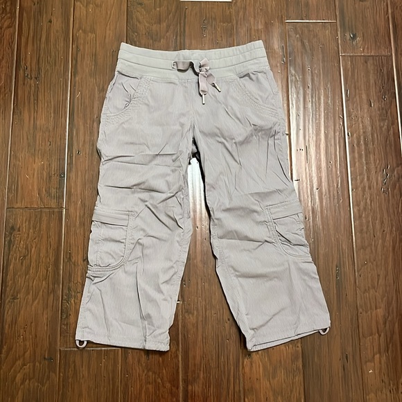 Lululemon Yoga Camp Crop Fossil Size 4 - Picture 7 of 14